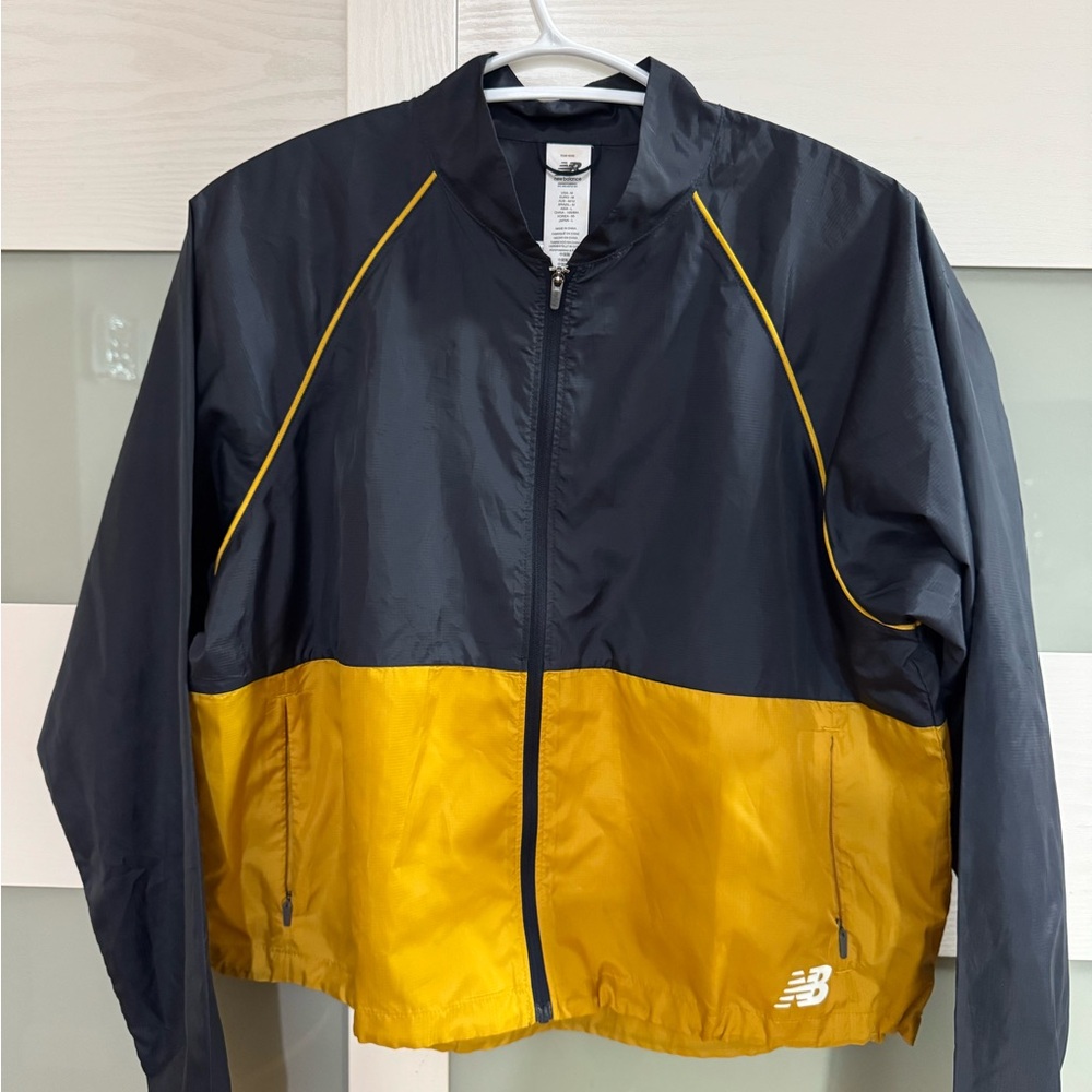 New Balance Women’s Navy and Yellow Windbreaker